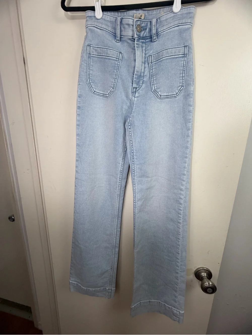 Faherty Stretch Terry Patch Pocket High Rise Light Wash Flare Jeans NWOT Sz 25